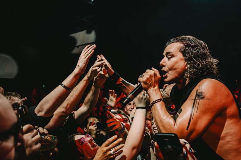 Bush performing live at AEC Theatre in Adelaide